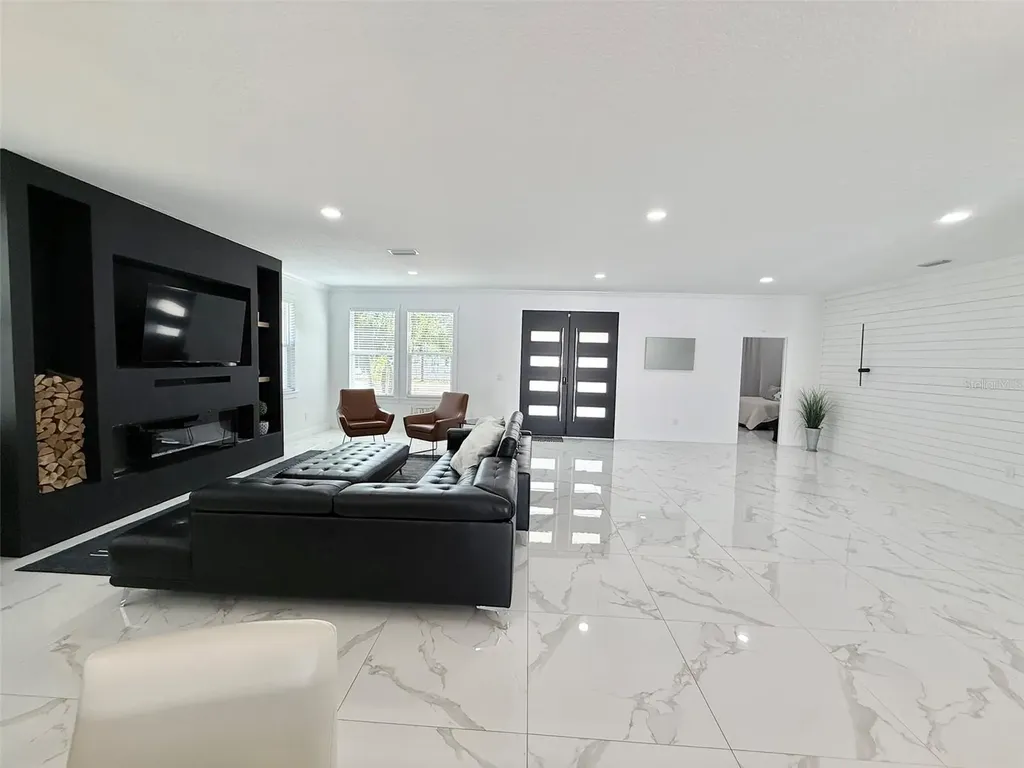 7403 Edgemere Road Tampa FL 33625