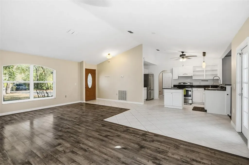 610 N Summit Avenue Lake Helen FL 32744