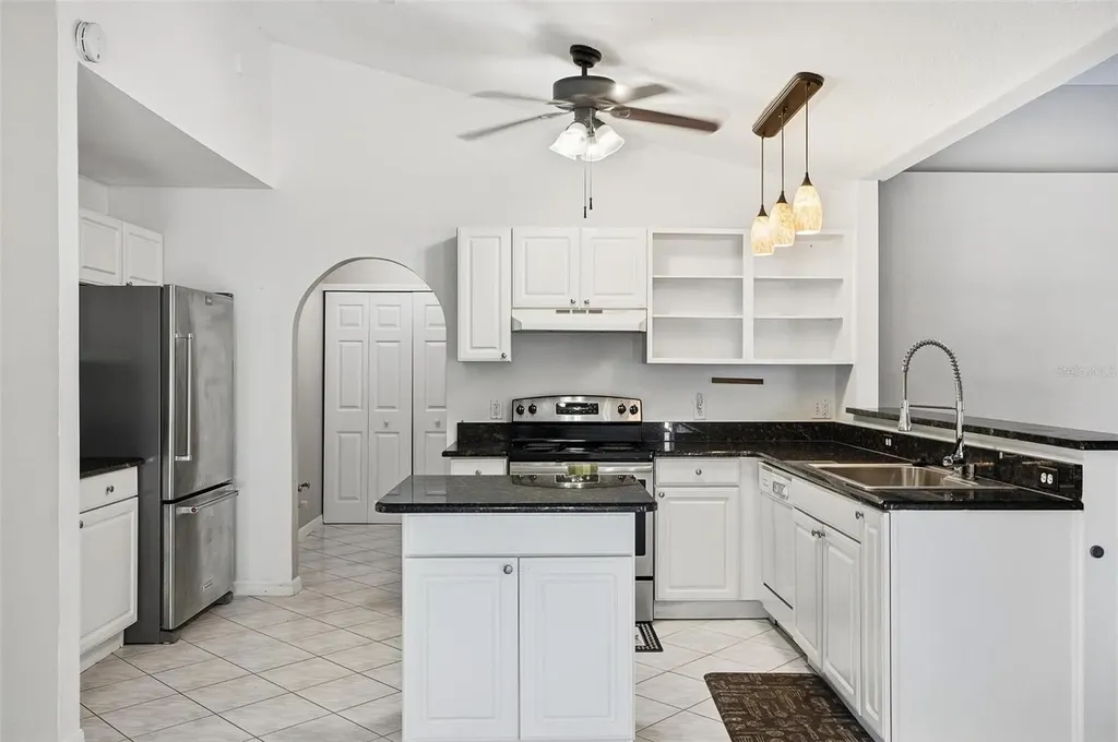 610 N Summit Avenue Lake Helen FL 32744