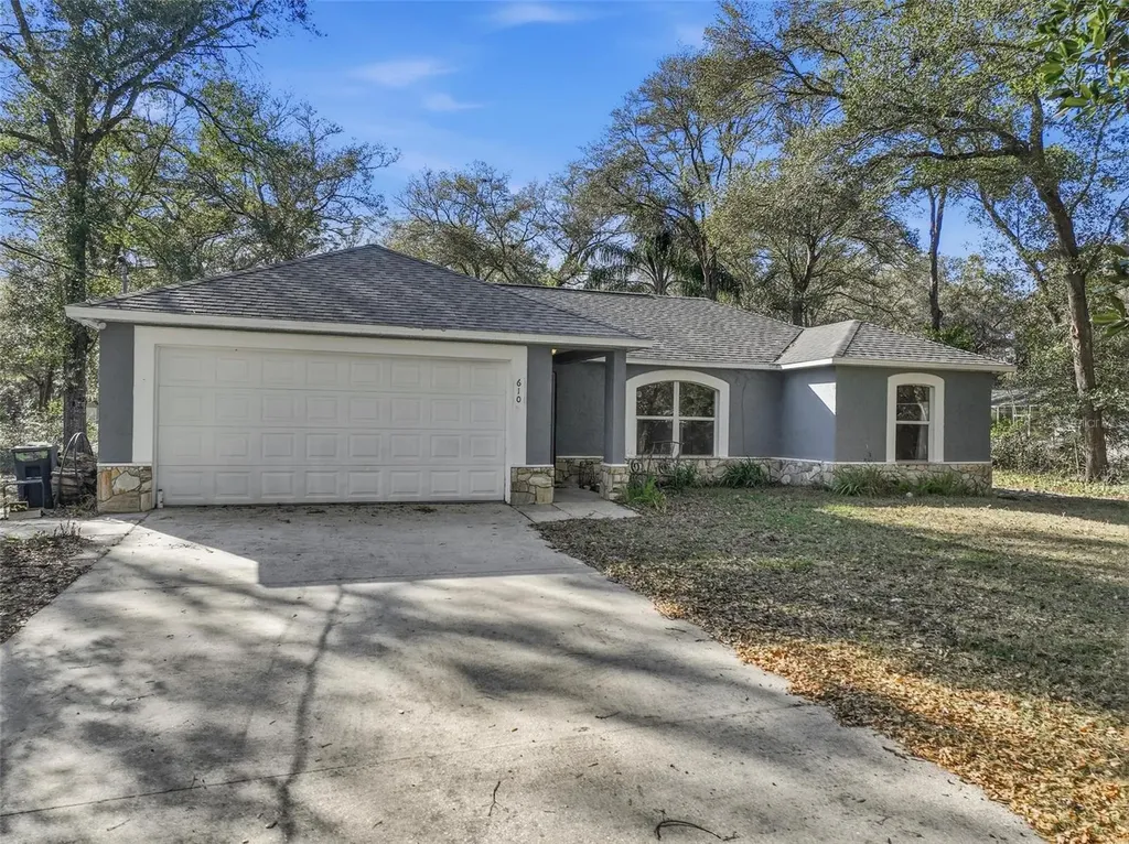 610 N Summit Avenue Lake Helen FL 32744