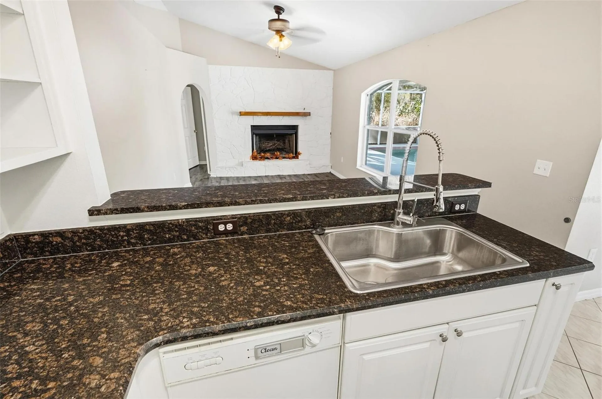 610 N Summit Avenue Lake Helen FL 32744