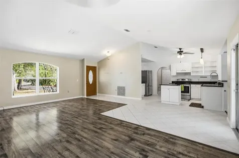 610 N Summit Avenue Lake Helen FL 32744