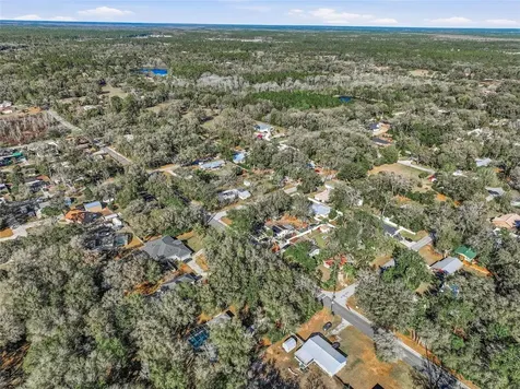 610 N Summit Avenue Lake Helen FL 32744
