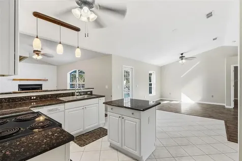 610 N Summit Avenue Lake Helen FL 32744