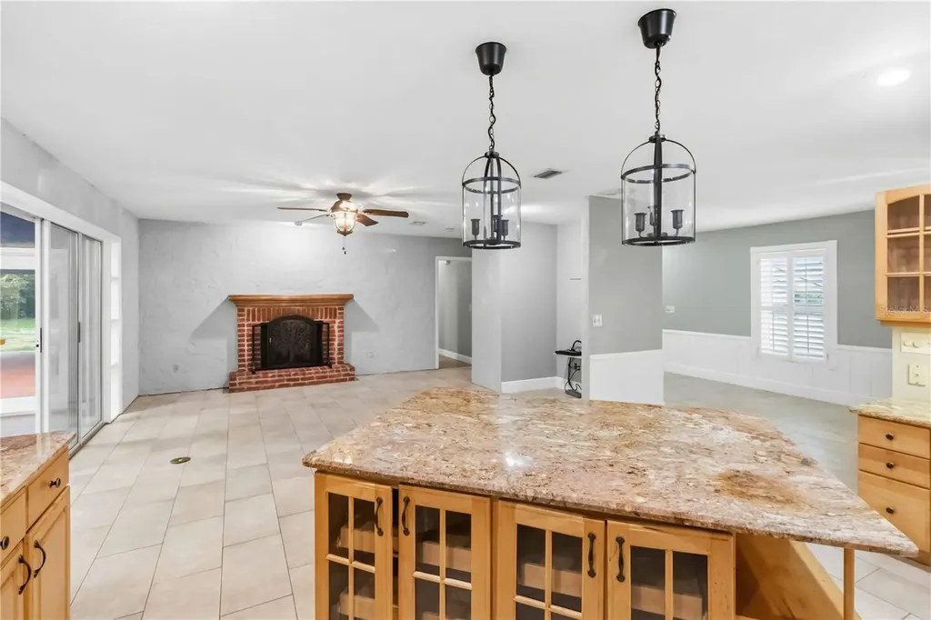 5304 Rosecrest Circle Tampa FL 33617