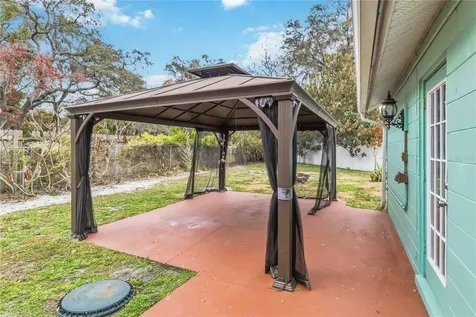 5304 Rosecrest Circle Tampa FL 33617