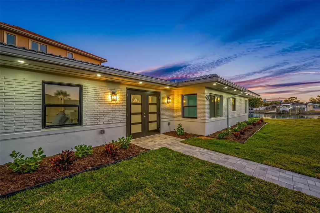 370 59th Avenue St Pete Beach FL 33706