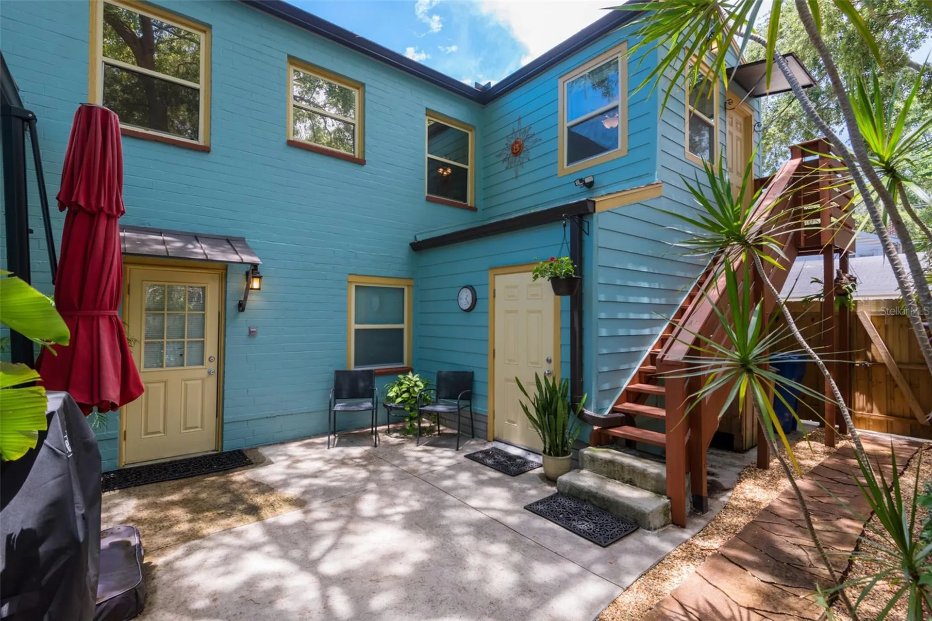 135 17th Avenue N St Petersburg FL 33704