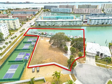 5814 Skimmer Point Boulevard S Gulfport FL 33707