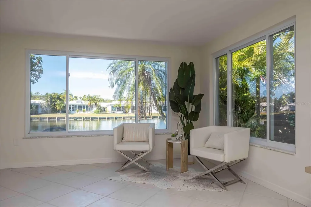 563 Spanish Drive S Longboat Key FL 34228