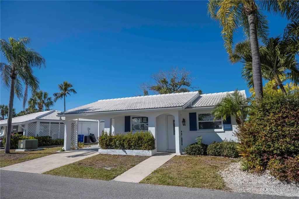 563 Spanish Drive S Longboat Key FL 34228