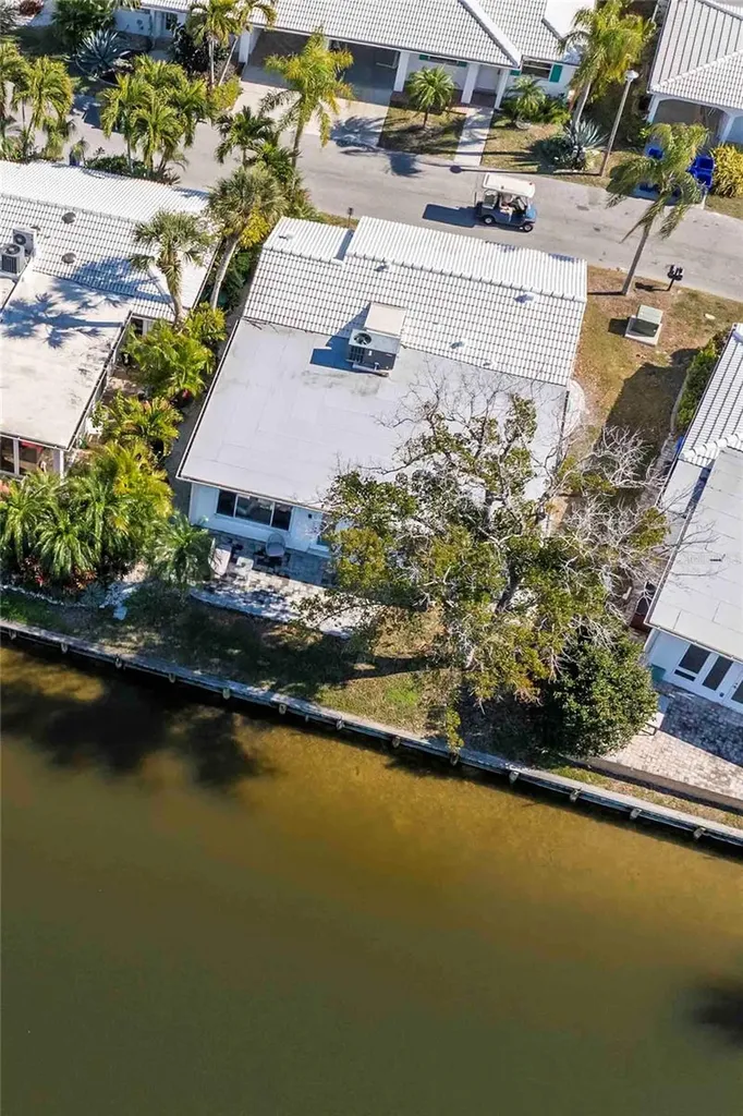 563 Spanish Drive S Longboat Key FL 34228