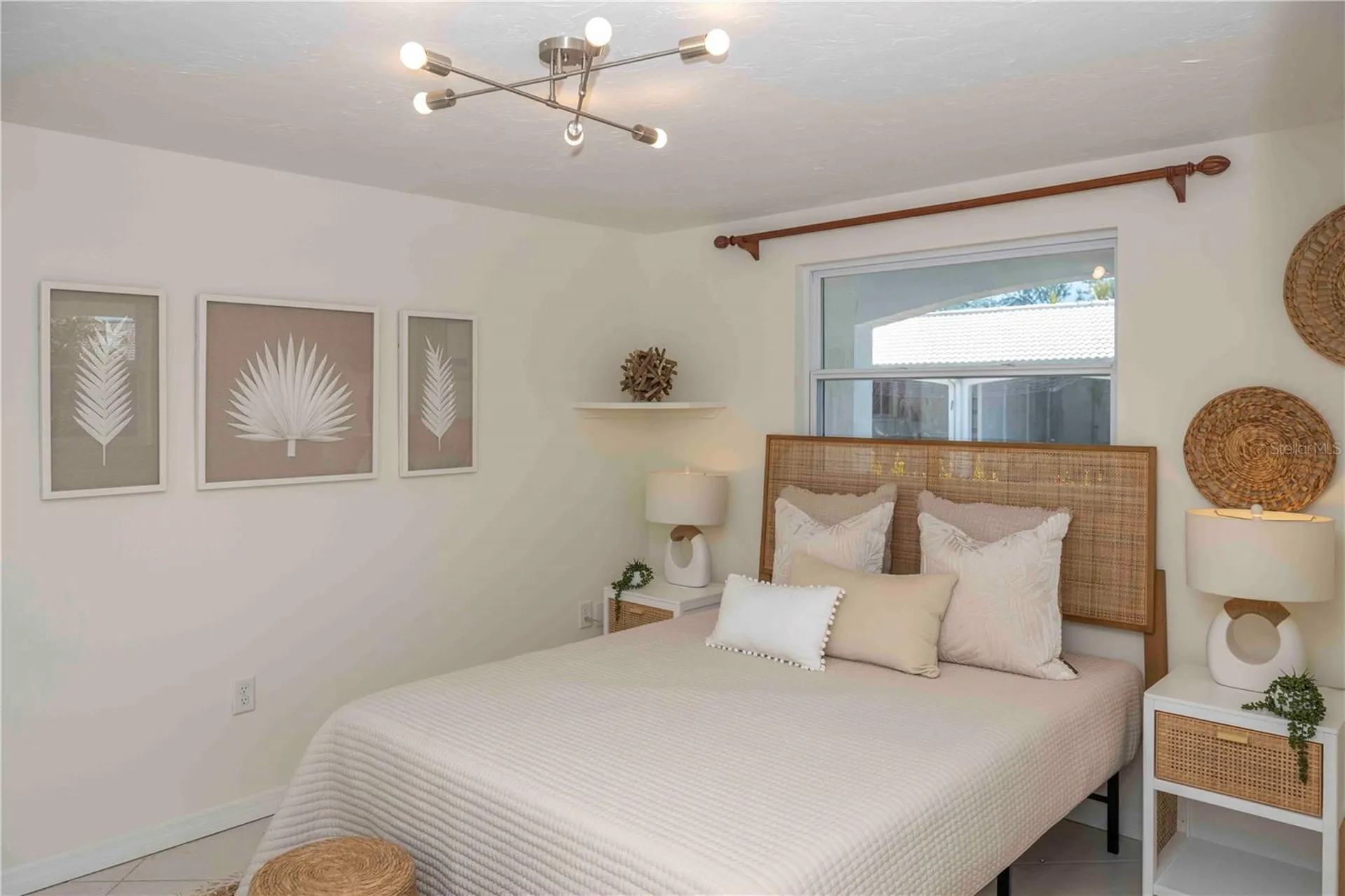 563 Spanish Drive S Longboat Key FL 34228