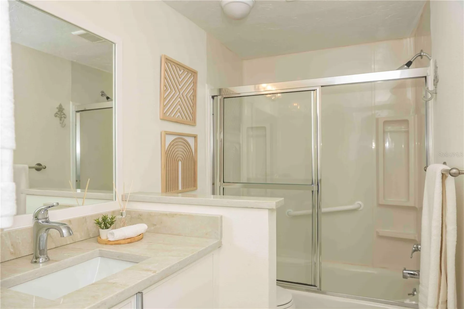 563 Spanish Drive S Longboat Key FL 34228