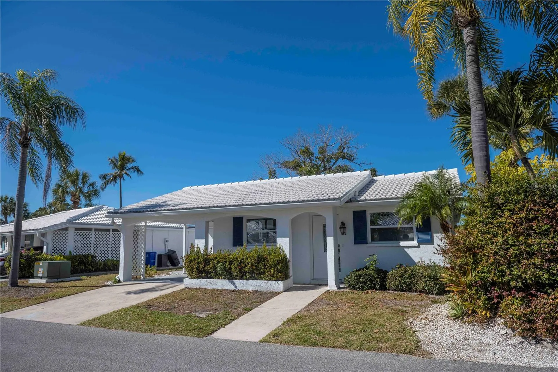 563 Spanish Drive S Longboat Key FL 34228