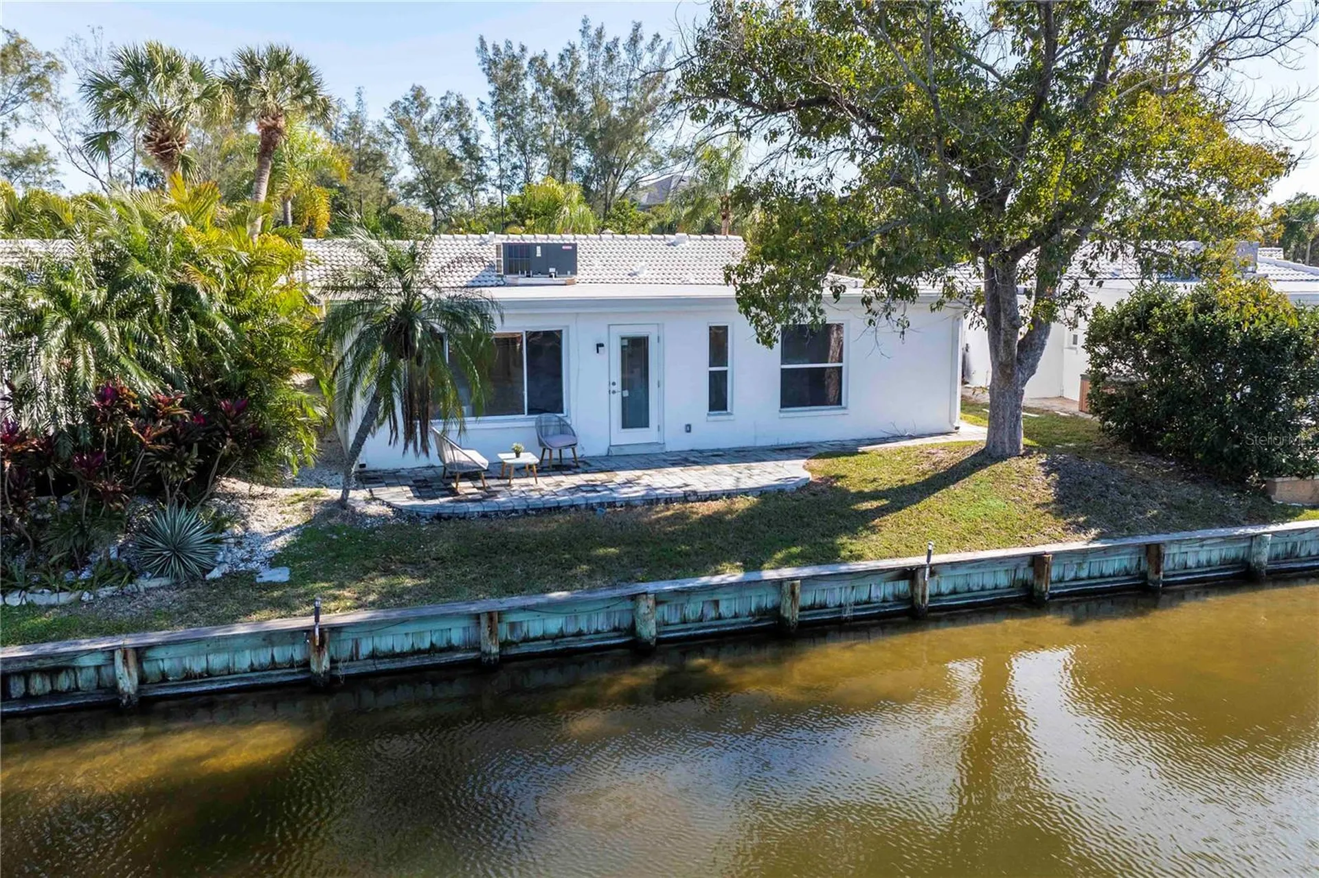 563 Spanish Drive S Longboat Key FL 34228