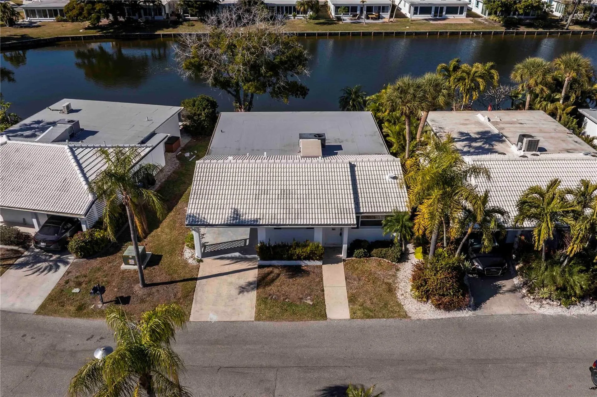 563 Spanish Drive S Longboat Key FL 34228