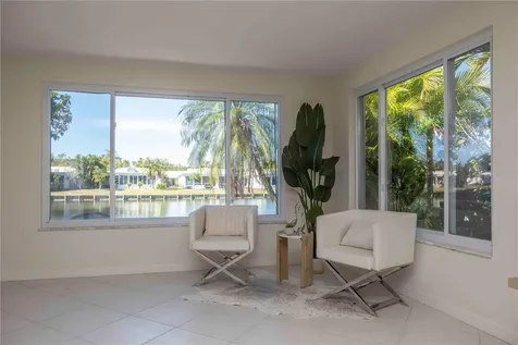 563 Spanish Drive S Longboat Key FL 34228