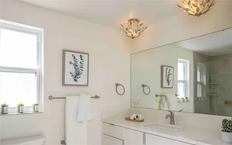 563 Spanish Drive S Longboat Key FL 34228