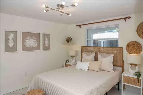 563 Spanish Drive S Longboat Key FL 34228