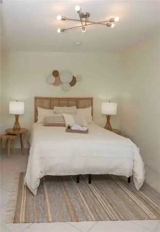 563 Spanish Drive S Longboat Key FL 34228