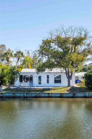 563 Spanish Drive S Longboat Key FL 34228