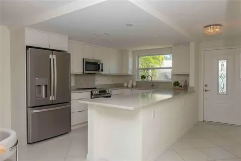 563 Spanish Drive S Longboat Key FL 34228