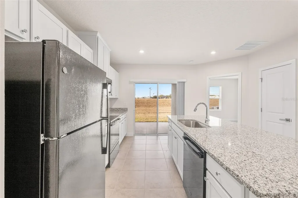 1197 Port Blue Way Lady Lake FL 32159