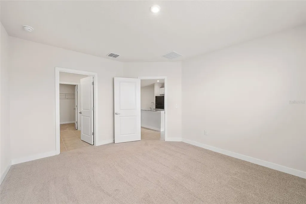 1197 Port Blue Way Lady Lake FL 32159