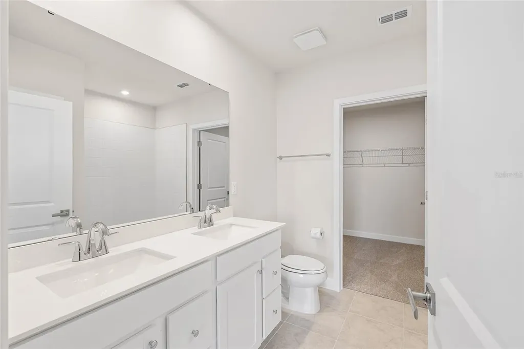 1197 Port Blue Way Lady Lake FL 32159