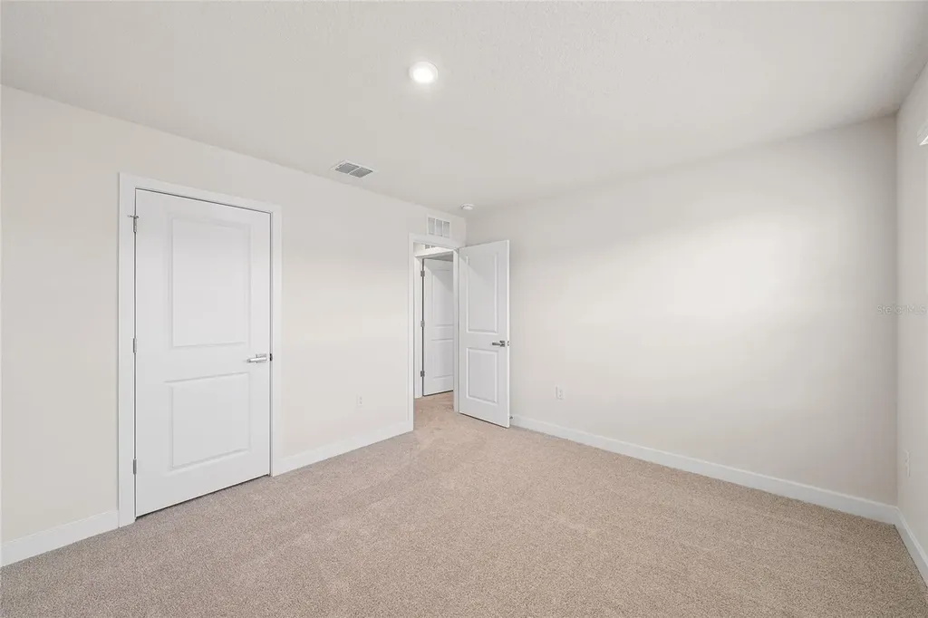 1197 Port Blue Way Lady Lake FL 32159