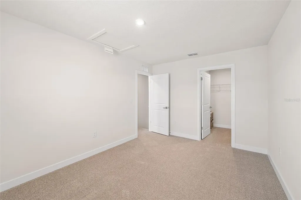 1197 Port Blue Way Lady Lake FL 32159