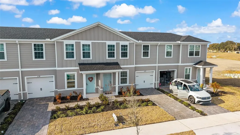 1197 Port Blue Way Lady Lake FL 32159