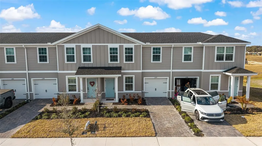 1197 Port Blue Way Lady Lake FL 32159