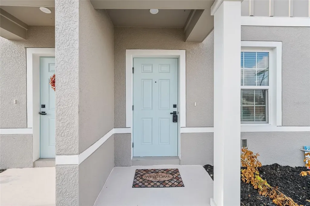 1197 Port Blue Way Lady Lake FL 32159