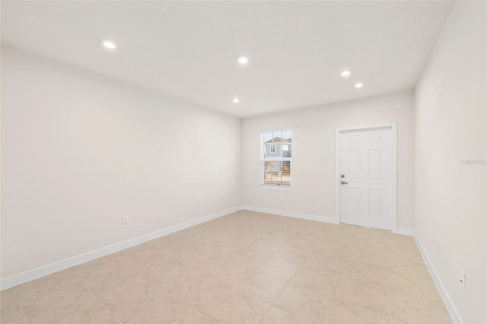 1197 Port Blue Way Lady Lake FL 32159