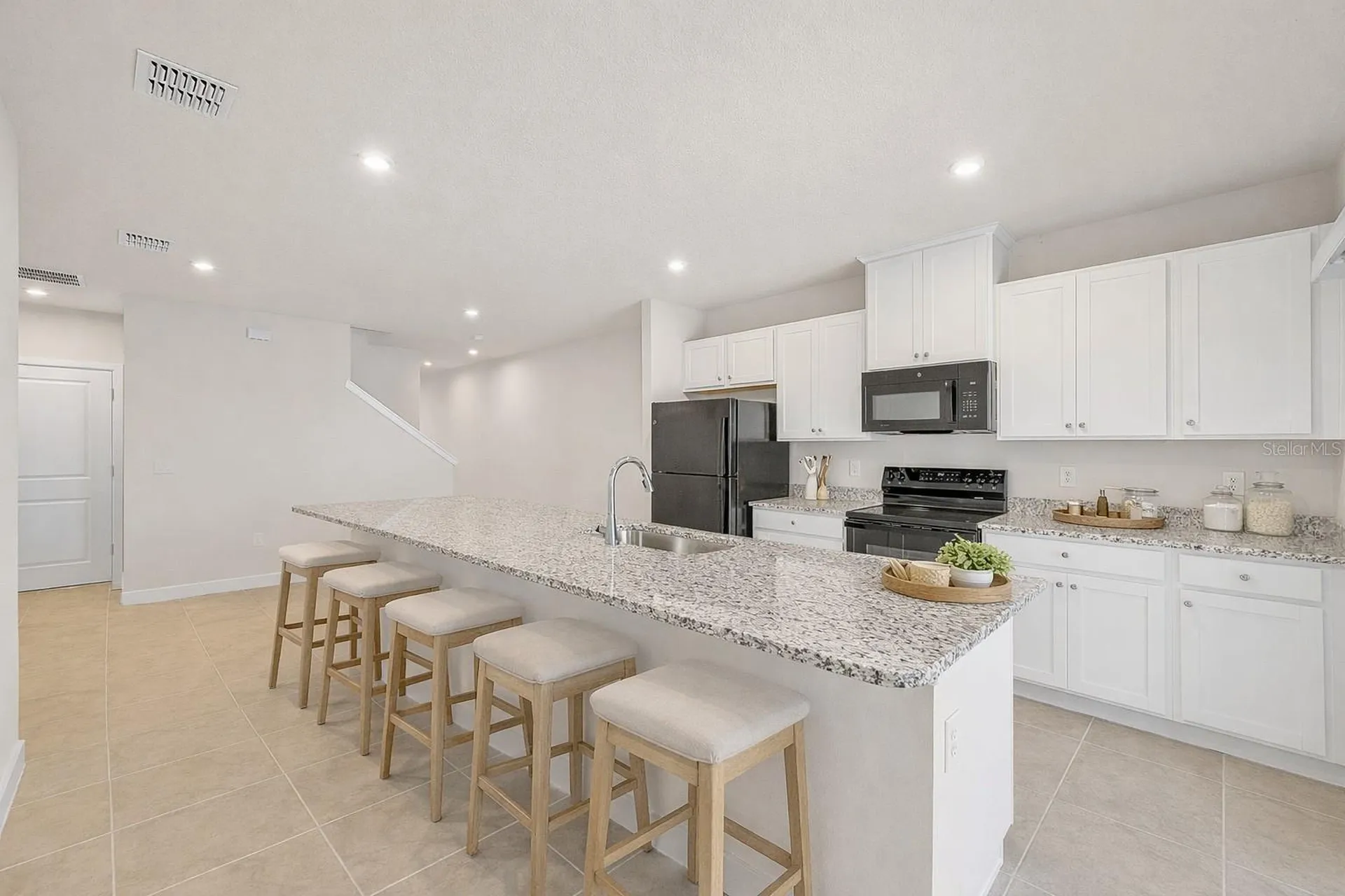 1197 Port Blue Way Lady Lake FL 32159