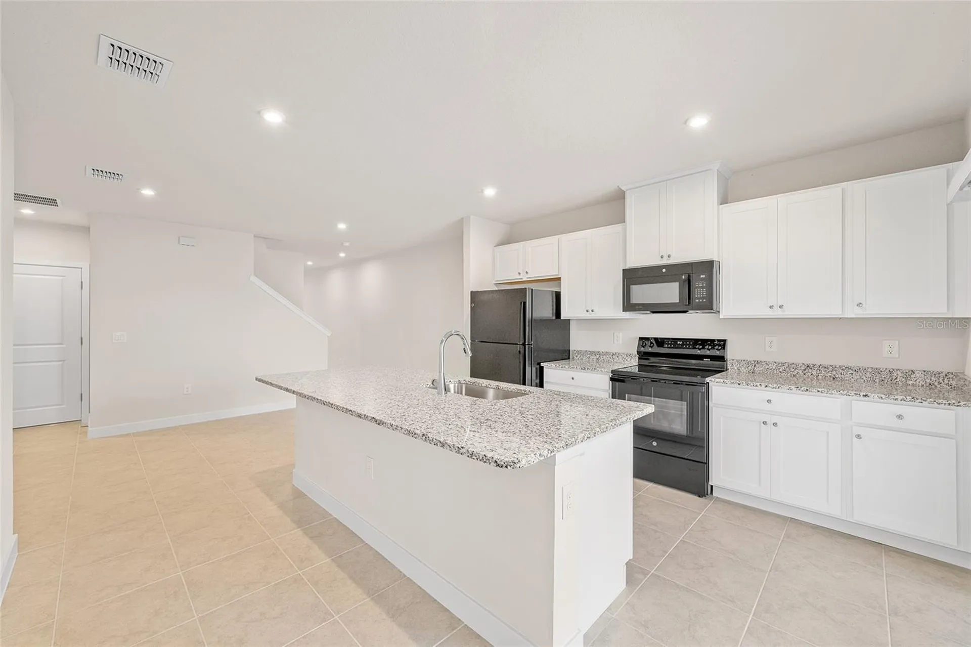 1197 Port Blue Way Lady Lake FL 32159