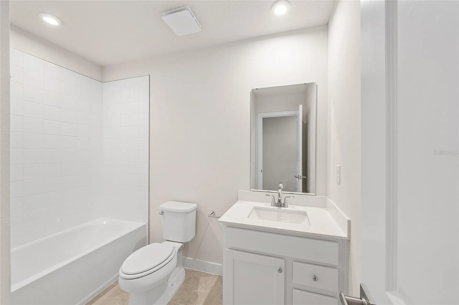 1197 Port Blue Way Lady Lake FL 32159