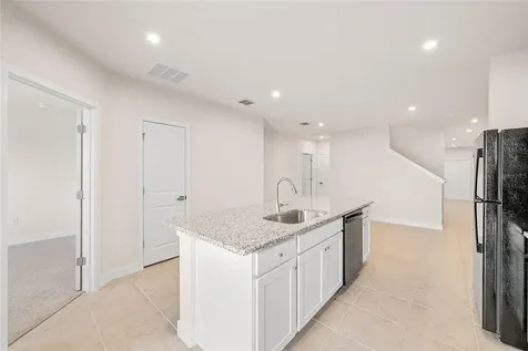 1197 Port Blue Way Lady Lake FL 32159