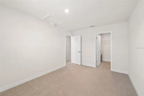 1197 Port Blue Way Lady Lake FL 32159