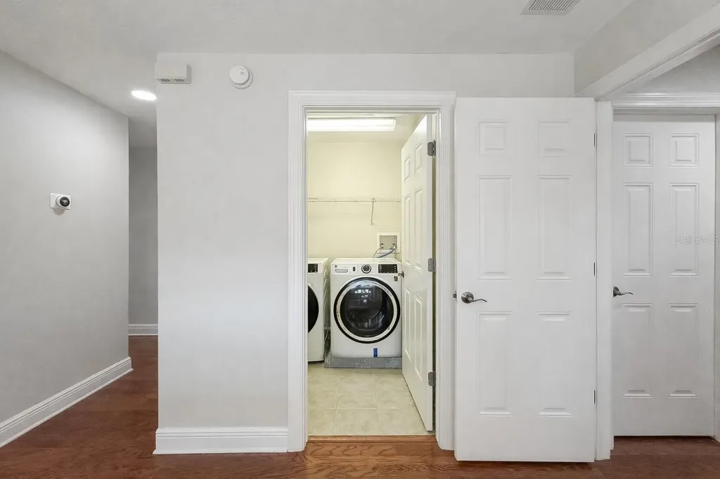 254 Valencia Circle St Petersburg FL 33716