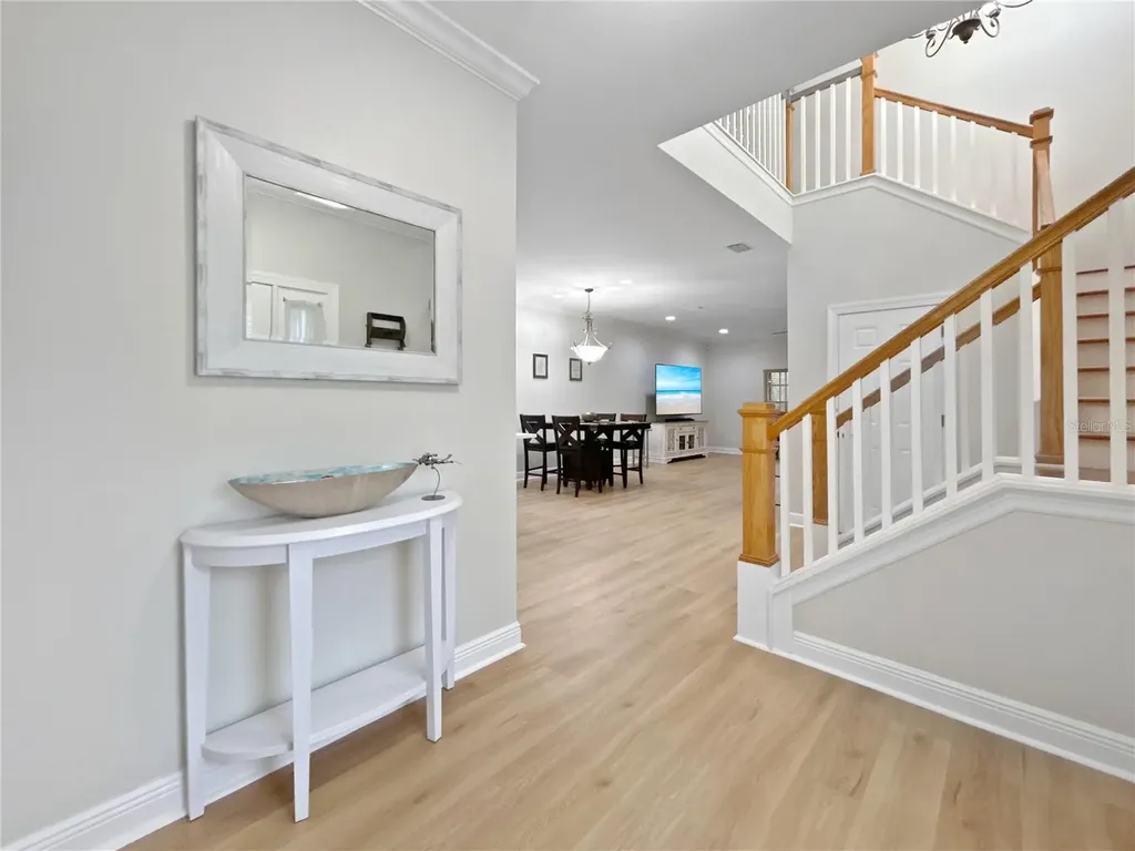 254 Valencia Circle St Petersburg FL 33716