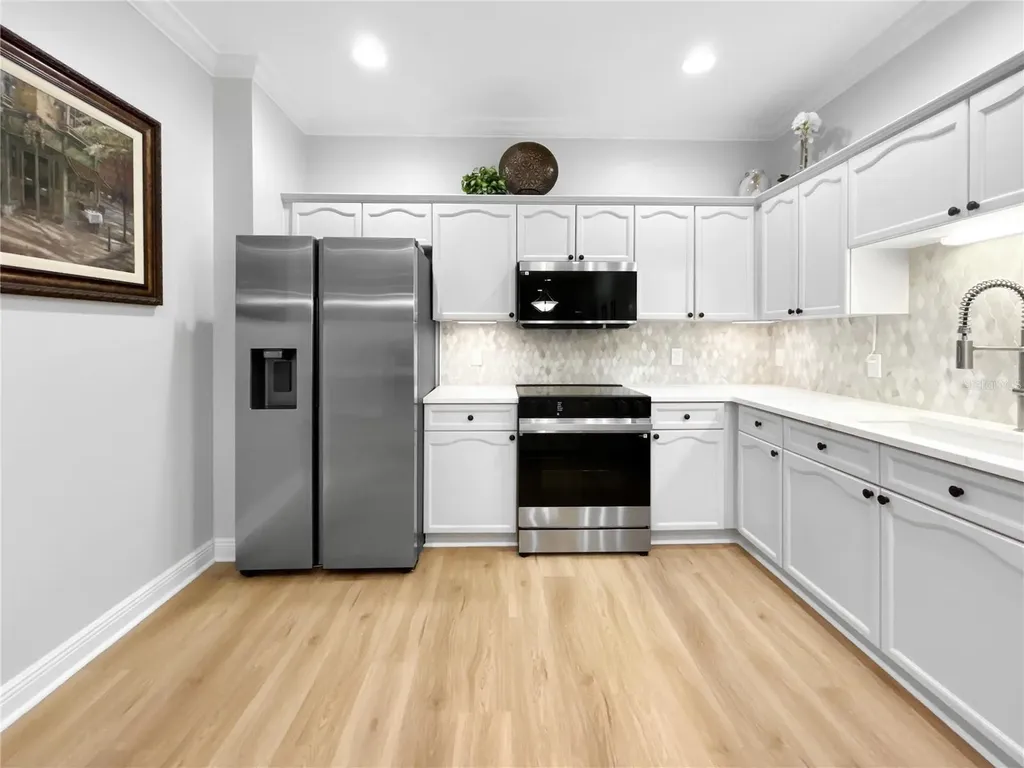 254 Valencia Circle St Petersburg FL 33716