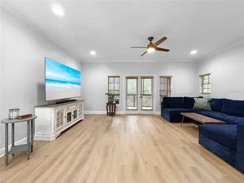 254 Valencia Circle St Petersburg FL 33716