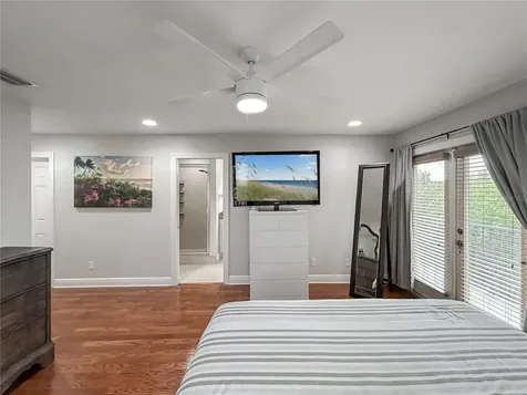 254 Valencia Circle St Petersburg FL 33716