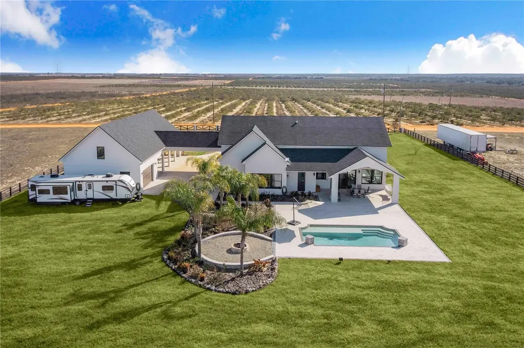 1109 Minute Mann Road Frostproof FL 33843
