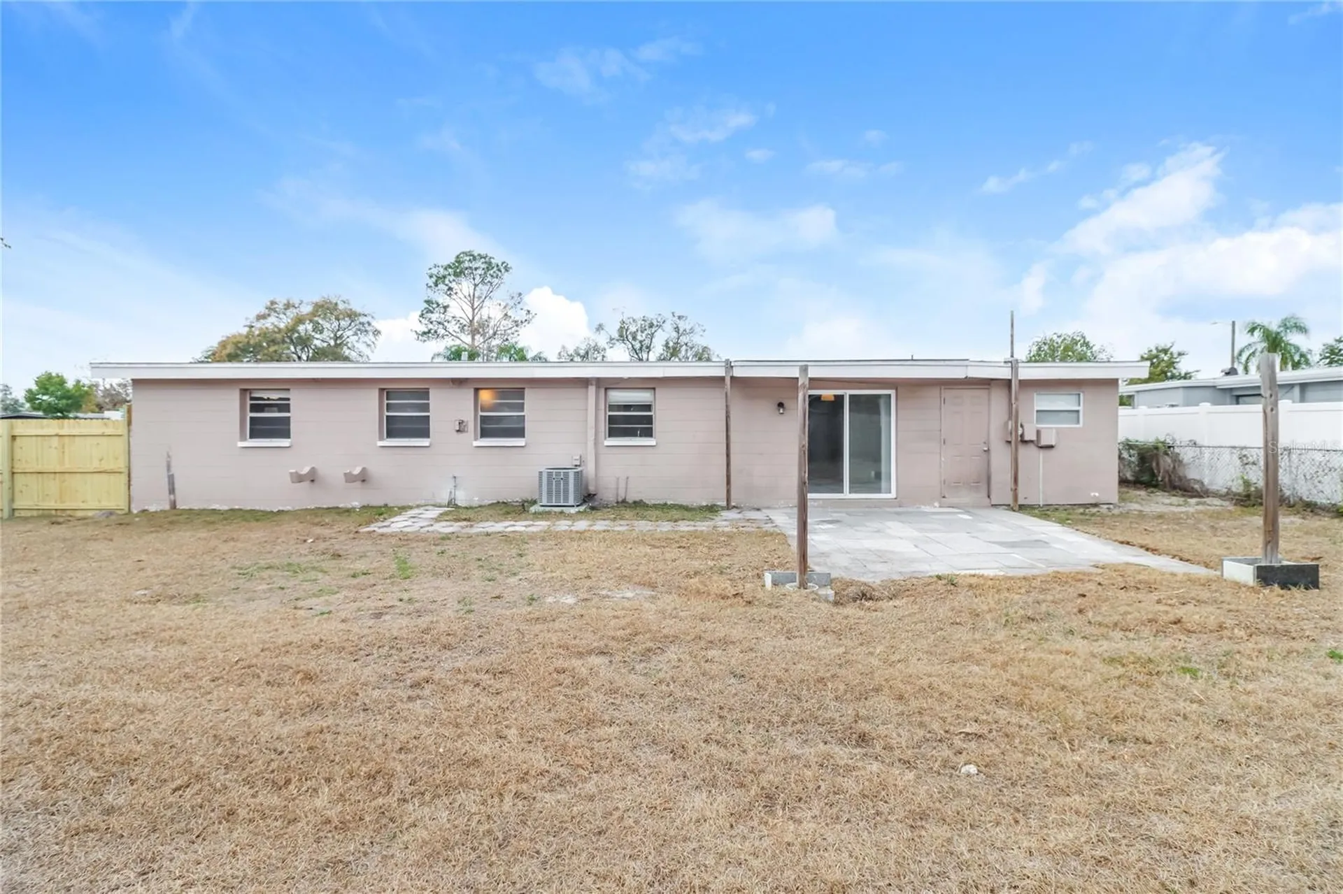1332 Warrington Way Tampa FL 33619