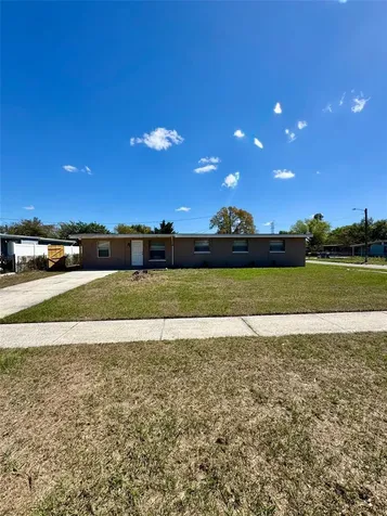 1332 Warrington Way Tampa FL 33619