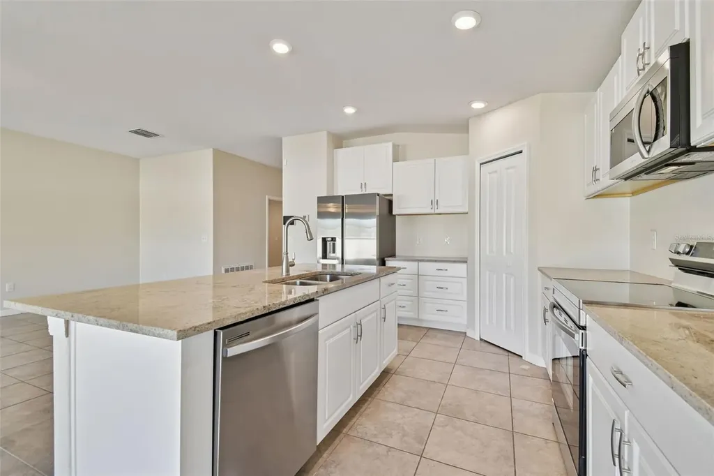 15709 Demory Point Place Sun City Center FL 33573